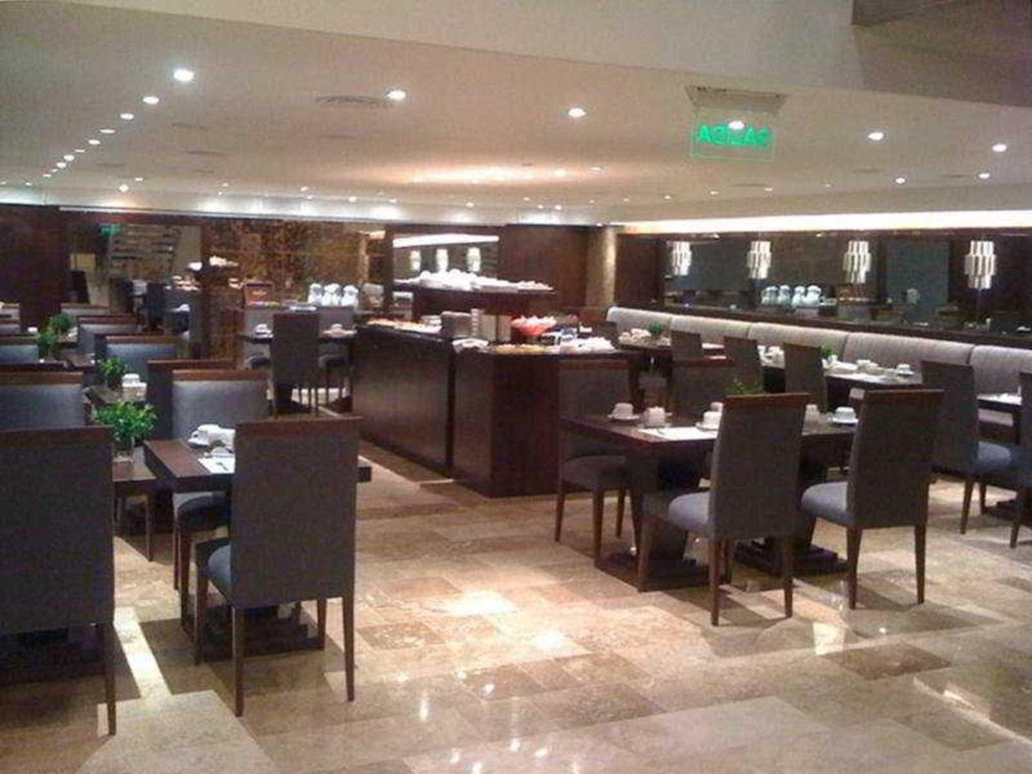 Grand King Hotel 4*